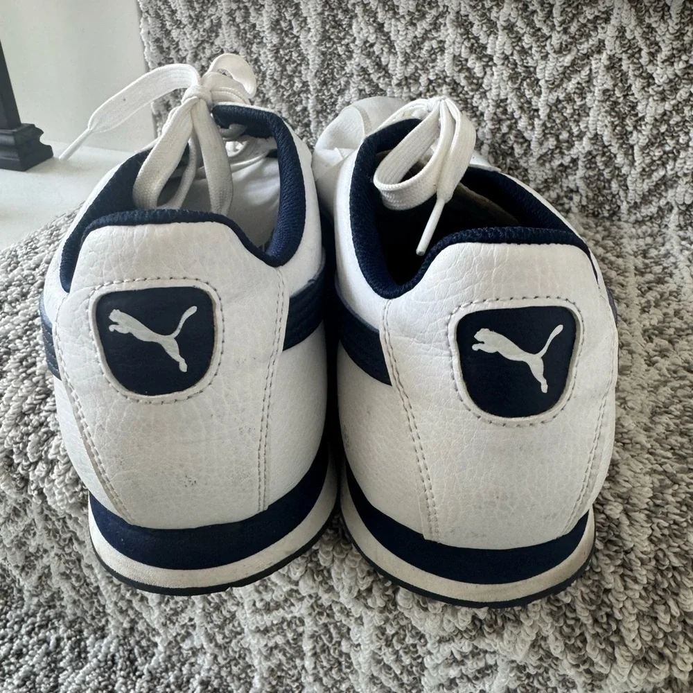 Puma Shoes men’s size 12 White with navy blue